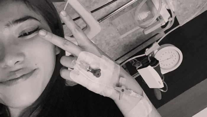 Termasuk Isyana Sarasvati, 6 Artis Ini Berjuang Lawan Penyakit Lupus