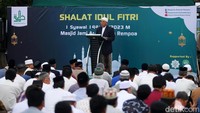 Lebaran kali ini lebih spesial dari sebelumnya. Dimana 3 hari berturut-turut umat Islam di Indonesia mengumandangkan takbir. Pertama adalah saat gerhana matahari. Kedua saat warga Muhammadiyah berlebaran dan ketiga, hari ini Sabtu (22/4/2023) saat pemerintah dan warga NU berlebaran. Grandyos Zafna/detikcom
