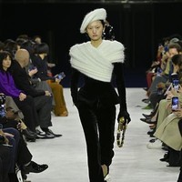 Inilah koleksi Balmain untuk musim gugur 2023. Foto: Giovanni Giannoni/Getty Images.