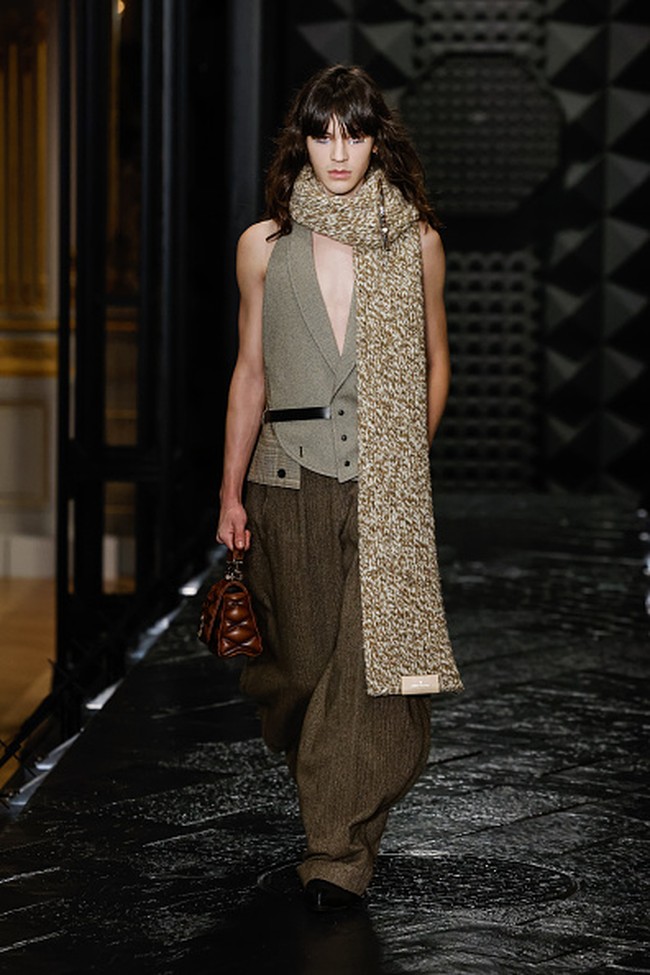 Inilah koleksi terbaru Louis Vuitton Fall/Winter 2023. Foto: Richard Bord/ Getty Images.