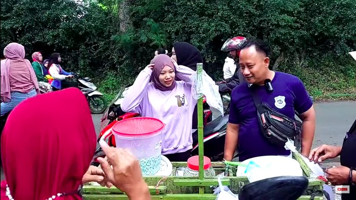 Mantan wartawan sukses jualan es cendol dawet