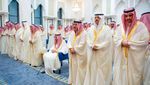 Momen Raja Salman Salat Idul Fitri di Istana Al-Salam