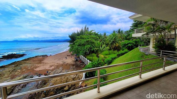 Pantai Istana Presiden Sukabumi