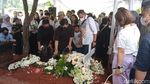 Kahitna Antar Carlo Saba ke Peristirahatan Terakhir
