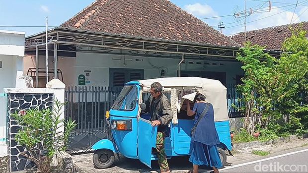 Pemudik nyetir bajaj ke Madiun
