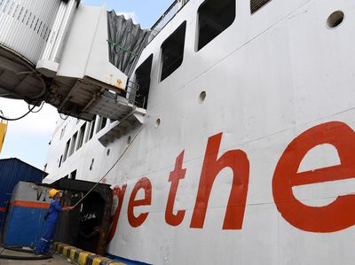 Potret Perawatan Kapal di Merak Saat Musim Mudik Lebaran