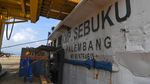 Potret Perawatan Kapal di Merak Saat Musim Mudik Lebaran