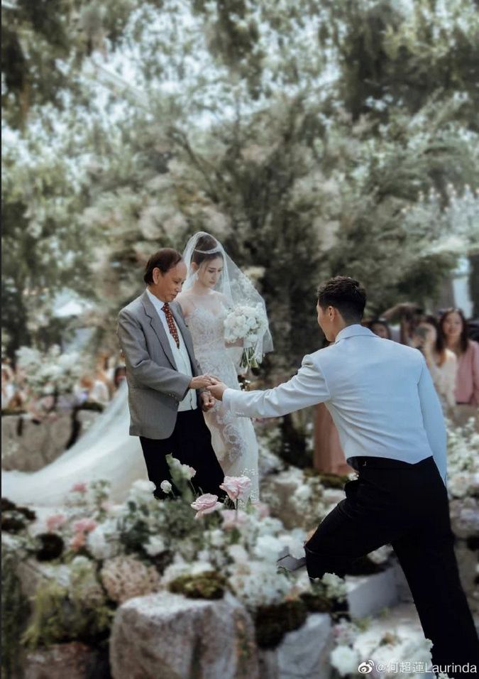 Pernikahan Laurinda Ho dan Shawn Dou di Bali