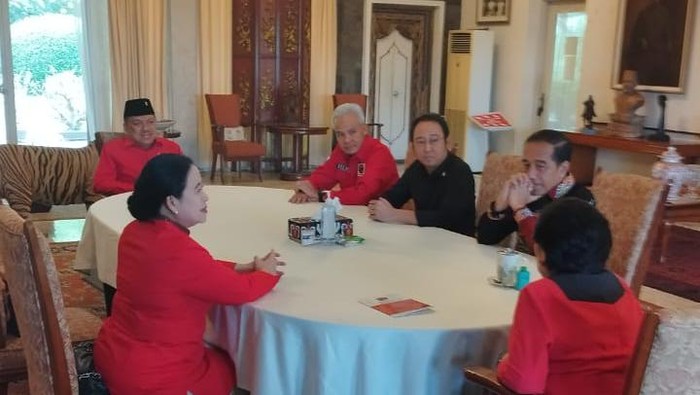 Potret Pertemuan Tertutup Megawati, Jokowi dan Ganjar Pranowo di Batutulis (dok.istimewa)