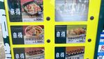 Praktis! Sushi Kini Bisa Dibeli Lewat Vending Machine