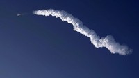 Roket Starship milik SpaceX meledak saat uji coba peluncuran di Texas, AS, Kamis (20/4) waktu setempat. Ledakan terjadi 4 menit setelah peluncuran.