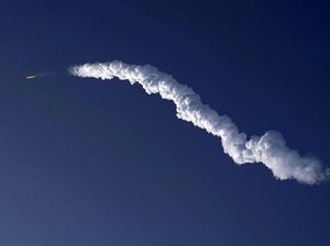 Roket Raksasa SpaceX Meledak Picu Hujan Debu, Warga Ketakutan