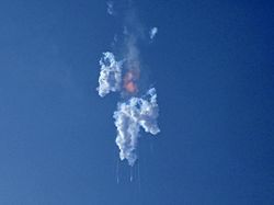 Roket Starship SpaceX Meledak 4 Menit Setelah Diluncurkan