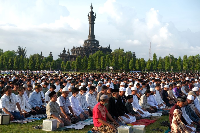 PP Muhammadiyah menetapkan Idul Fitri jatuh pada Jumat, 21 April 2023. Jemaah Muhammadiyah di berbagai daerah pun melaksanakan salat Idul Fitri hari ini.