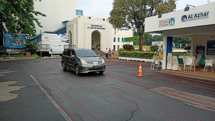 Sejumlah Jemaah Kecele Tak Ada Salat Id di Masjid Al Azhar Hari Ini (Adrial/detikcom)