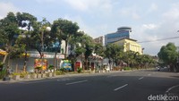 Warga Surabaya diperkirakan sudah pergi mudik sejak Kamis (20/4) malam. Foto: Praditya Fauzi Rahman/detikJatim