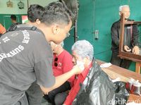 Ganjar Jadi Capres, 17 Kader PDIP Kota Solo Cat Rambut Putih