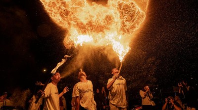 Atraksi Api Semarakkan Idul Fitri di Yogyakarta