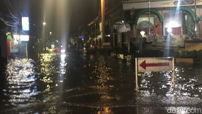 Banjir Kutisari Surabaya