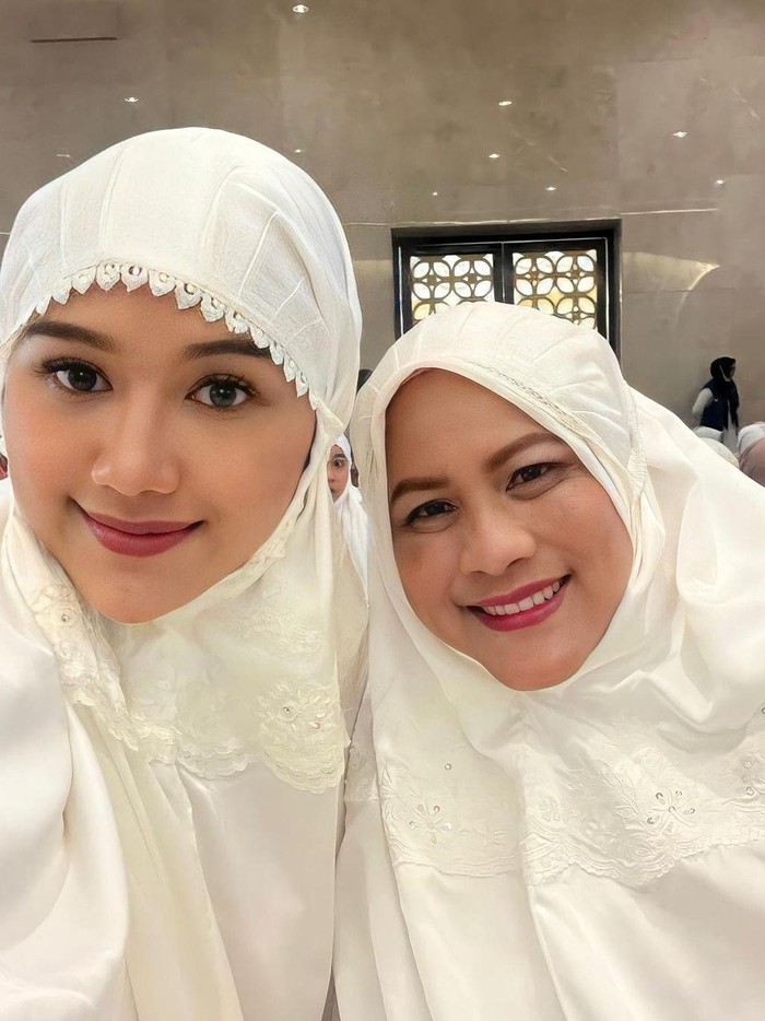 erina gudono Erina Gudono posting bareng Lebaran dengan Kaesang.