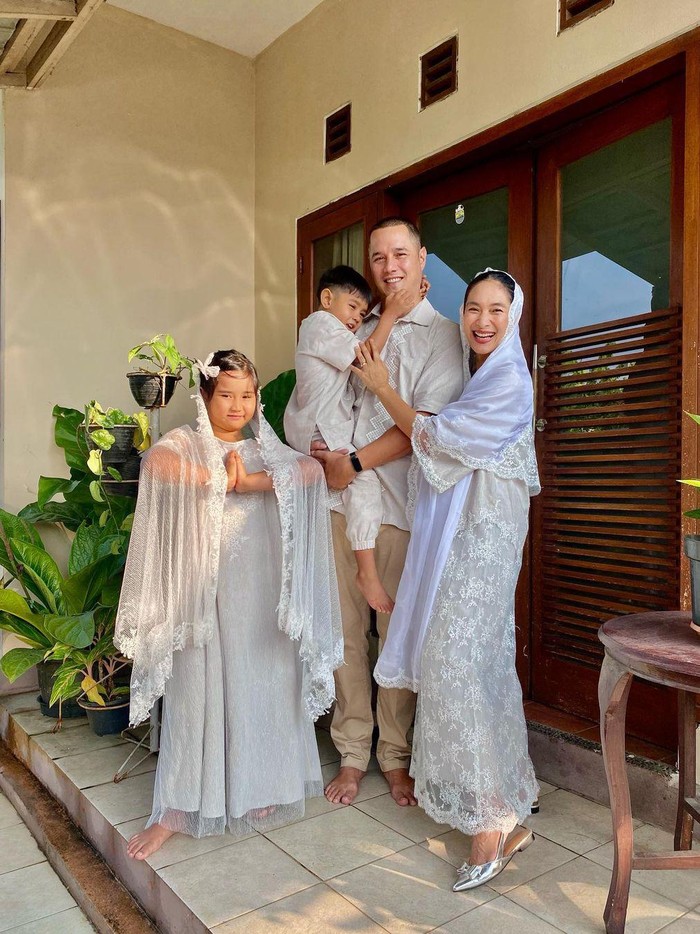 gaya lebaran selebriti Gaya Lebaran seleb.
