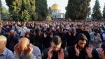 Khusyuknya Ribuan Warga Palestina Salat Idul Fitri di Masjid Al-Aqsa