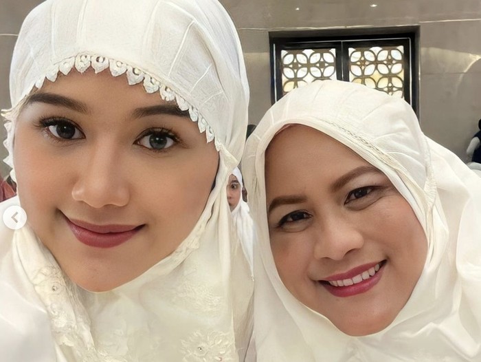 Lebaran Erina Gudono
