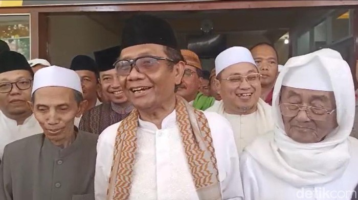Mahfud Md di Nurul Jadid