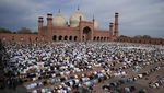 Melihat Salat Idul Fitri di Berbagai Negara
