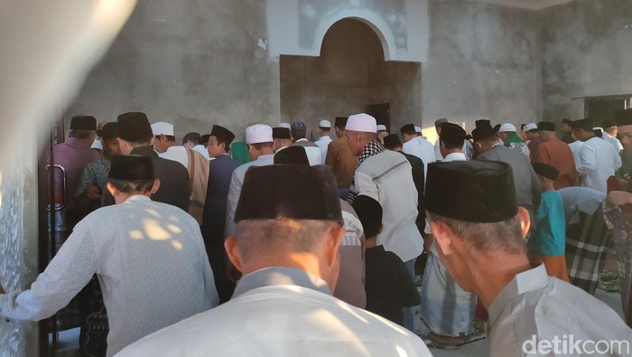 Momen lebaran Idul Fitri penyintas gempa di Kabupaten Cianjur