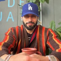 Embrio yang dijualnya itu merupakan hasil proses bayi tabung dari sperma dan sel telur Poncho dengan istrinya, Marcela. Foto: Instagram/@ponchodenigris