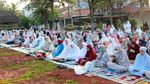Potret Salat Idul Fitri di Taman Kolaborasi Jakarta Timur