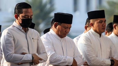 Prabowo Salat Idul Fitri di Masjid Al Azhar Jaksel