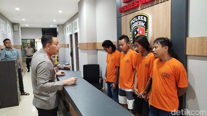 Preman hajar pesilat gresik