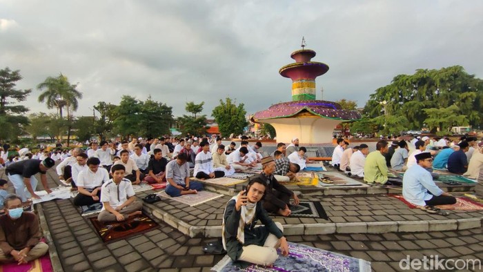 Salat id 1444 H di Taman Rafflesia, Ciamis pada Sabtu (22/4/2023)