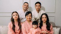 Nola B3 dengan kompaknya nih bajunya. Foto: instagram