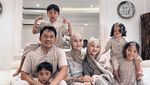 10 Gaya Lebaran Seleb (1)