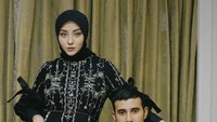 Hitam-hitam ala Ali Syakieb. Foto: instagram