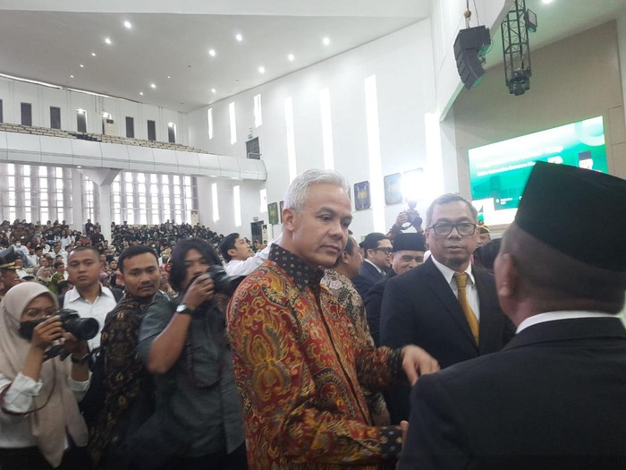 Sumut Gubernur Jateng Ganjar Pranowo dalam salah satu acara di Auditorium USU di Medan.