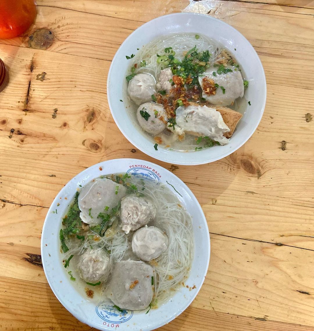 Tempat makan bakso enak