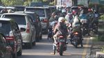 Pemudik Lokal Padati Jalur Nagreg Bandung H+1 Lebaran