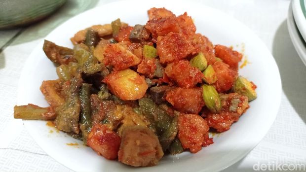 Balendrang atau dongdo, masakan sisa yang lezat.
