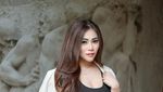 5 Potret Giselle Dewi yang Dijuluki Si Seksi oleh Netizen