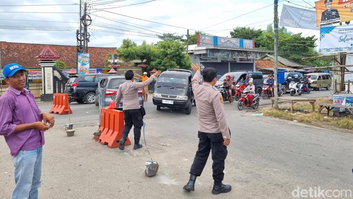 Kemacetan di Tanah Merah Bangkalan yang sempat mencapai 5 kilometer