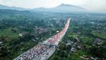 Antrean Ribuan Kendaraan di Exit Tol Ciawi