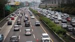 Kepadatan Tol Jagorawi di Hari Kedua Lebaran