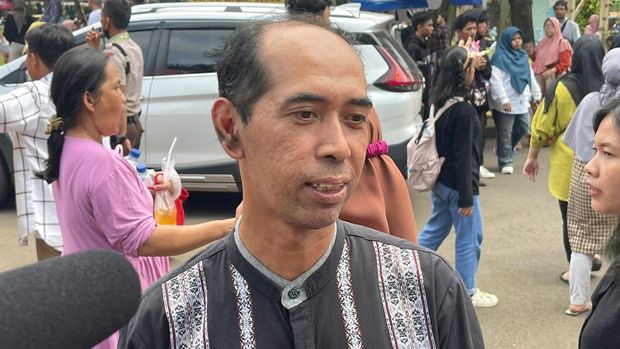 Kepala Humas Taman Margasatwa Ragunan Wahyudi Bambang mengatakan ada 82.000 pengunjung pada hari kedua Idul Fitri 1444 hijriah atau Lebaran 2023, Minggu (23/4/2023).