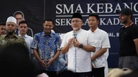 Zulhas berharap SMA unggulan di Lampung ini dapat terus mencetak pemimpin negara di berbagai bidang. Untuk itu ia ingin meningkatkan kualitas Sumber Daya Manusia dan pendidikan warga Provinsi Lampung melalui sebuah lembaga pendidikan untuk melahirkan SDM yang unggul.