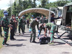 Momen Evakuasi Jenazah Pratu F, Korban Penembakan KKB di Papua