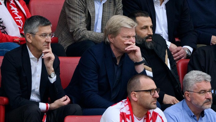 MAINZ, GERMANY - APRIL 22: Herbert Hainer, Oliver Kahn and Hasan Salihamidzic, Sporting Director of FC Bayern Munich look on during the Bundesliga match between 1. FSV Mainz 05 and FC Bayern München at MEWA Arena on April 22, 2023 in Mainz, Germany. (Photo by Matthias Hangst/Getty Images)